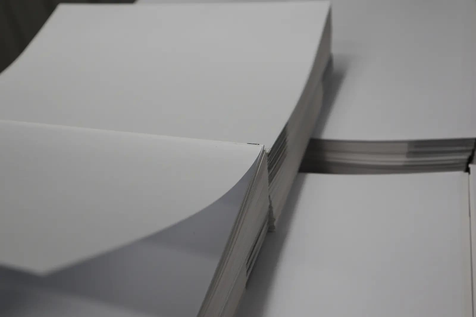 Пример приклеенного форзаца и нахзаца