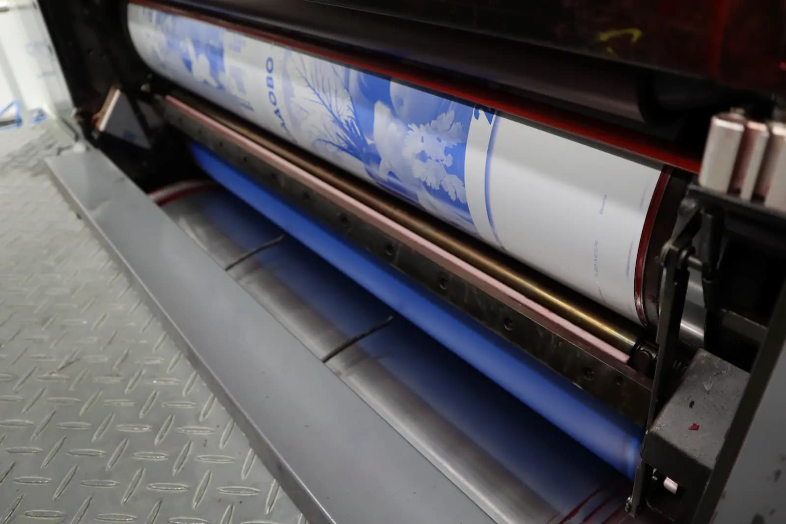 Формный цилиндр офсетной печатной машины