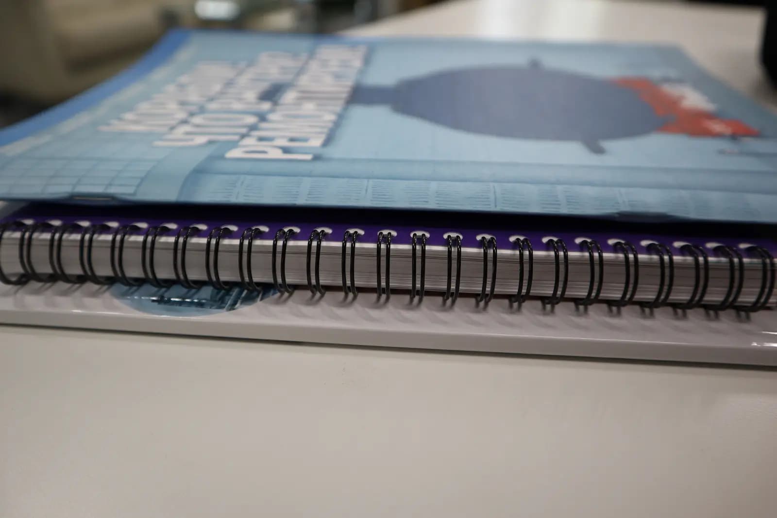 Виды переплёта каталогов: скрепка, пружина, термоклей