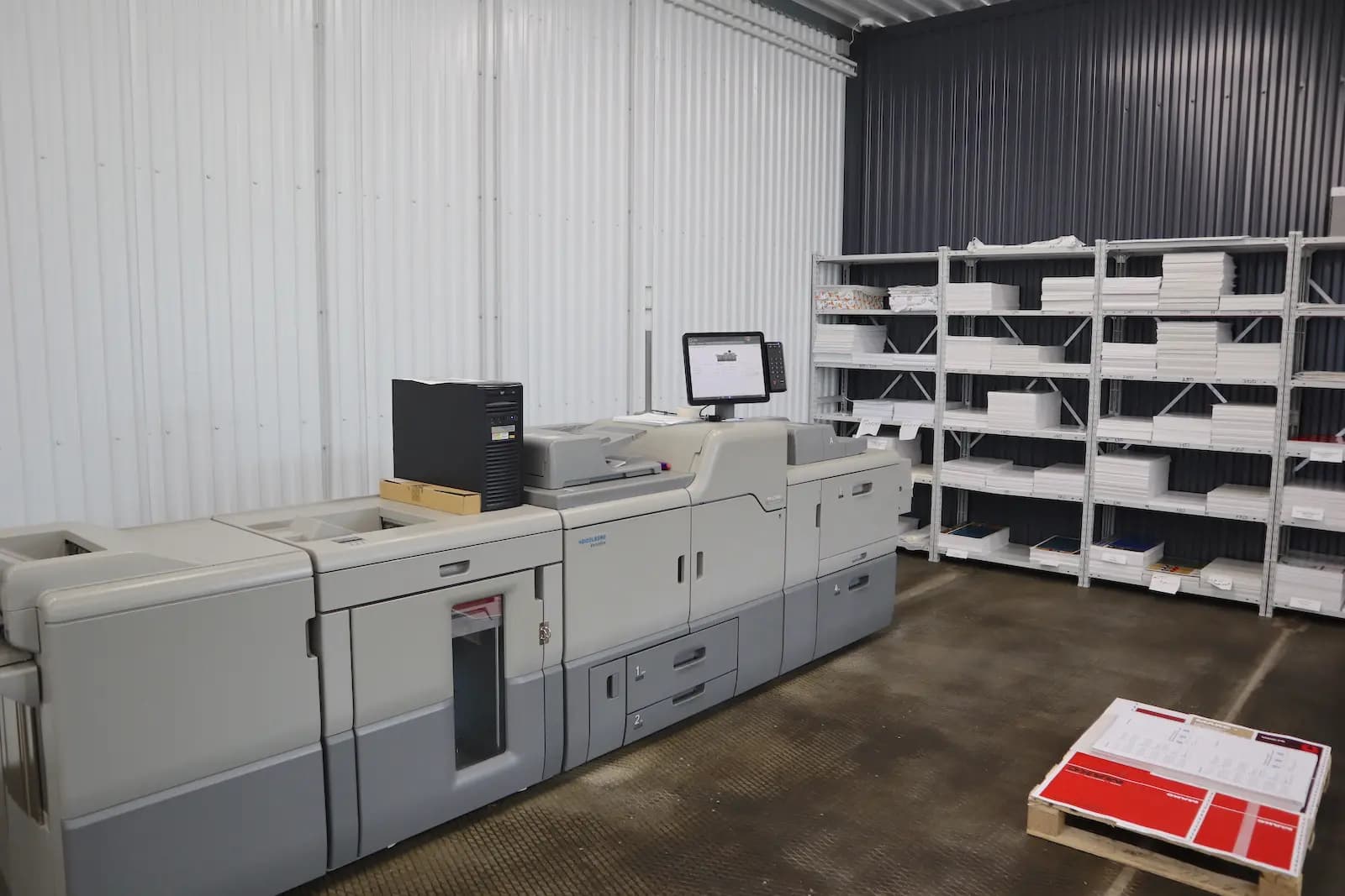 Цифровая машина Ricoh в типографии Эталон