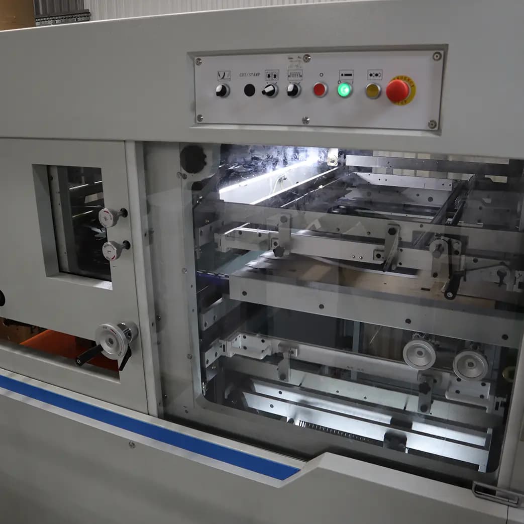 Автоматический высекательный пресс Sterling S-CUT 106C