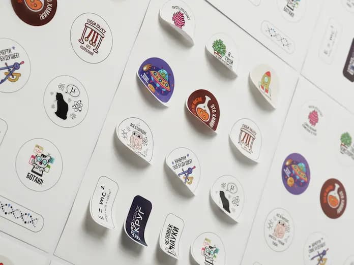 Печать наклеек в типографии