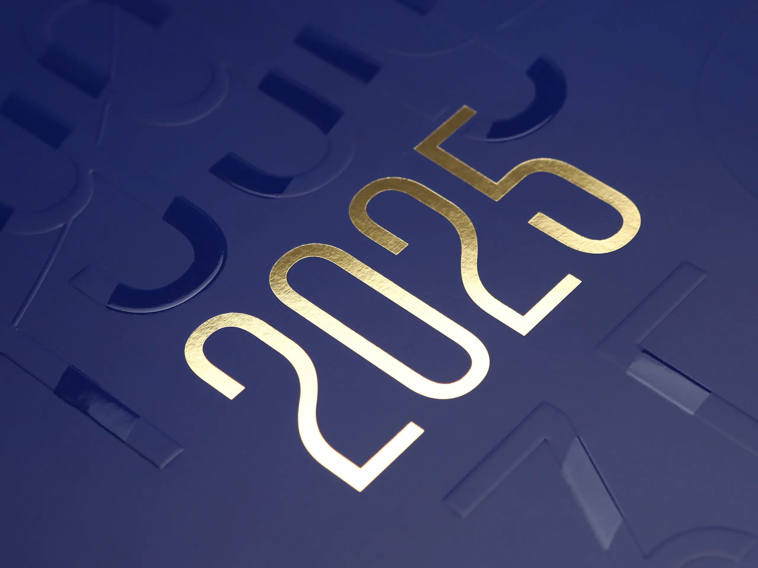 Обложка с широкими клапанами